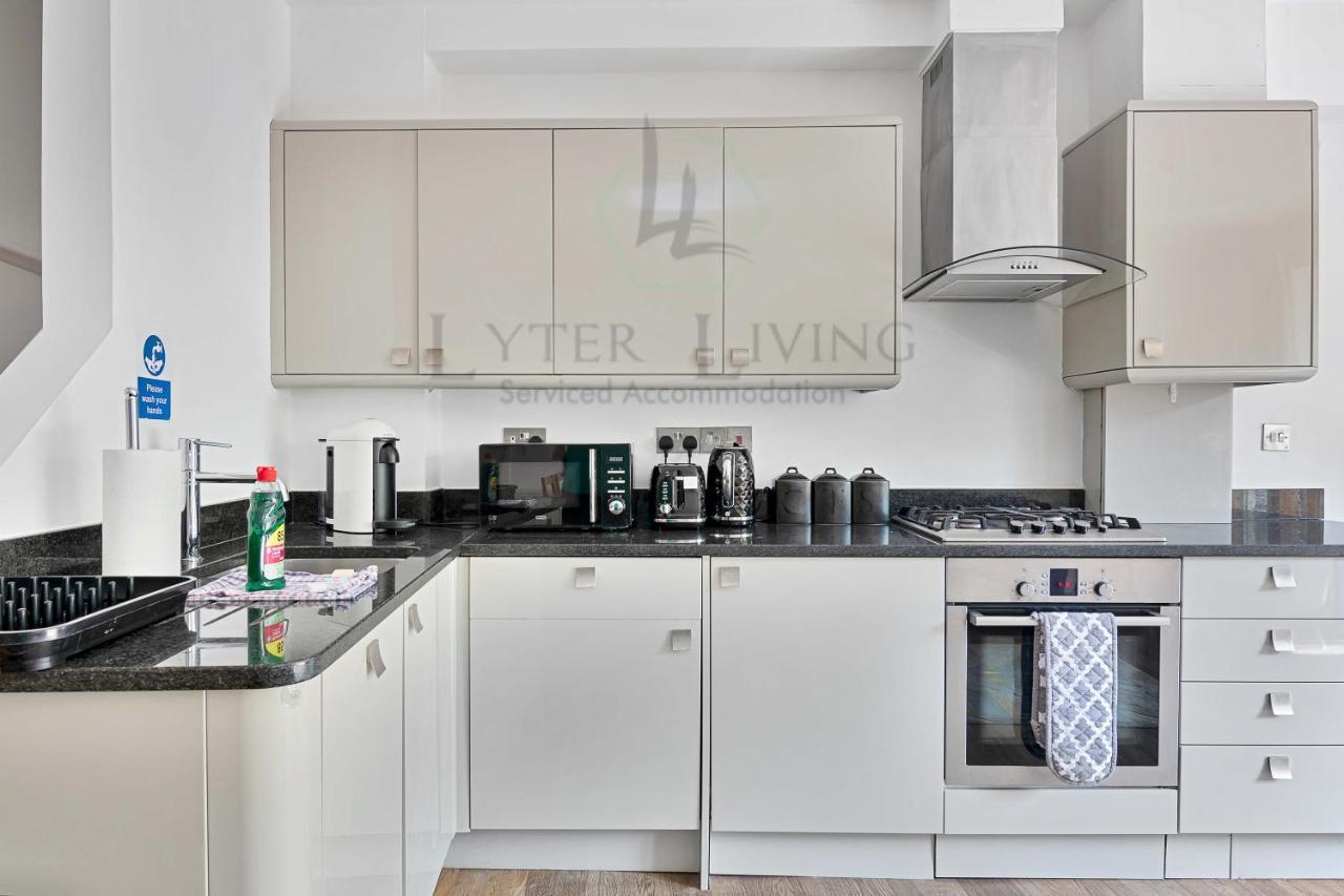 The Wharf - City Centre With Garden At Lyter Living Serviced